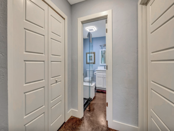 Lido Key Vacation House with Pool Near St. Armands Circle